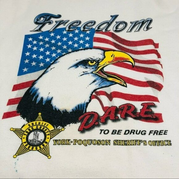 Gildan TShirt Men Sz M York Poquoson Sheriff Office Drug Freedom Eagle USA Flag - Picture 3 of 11